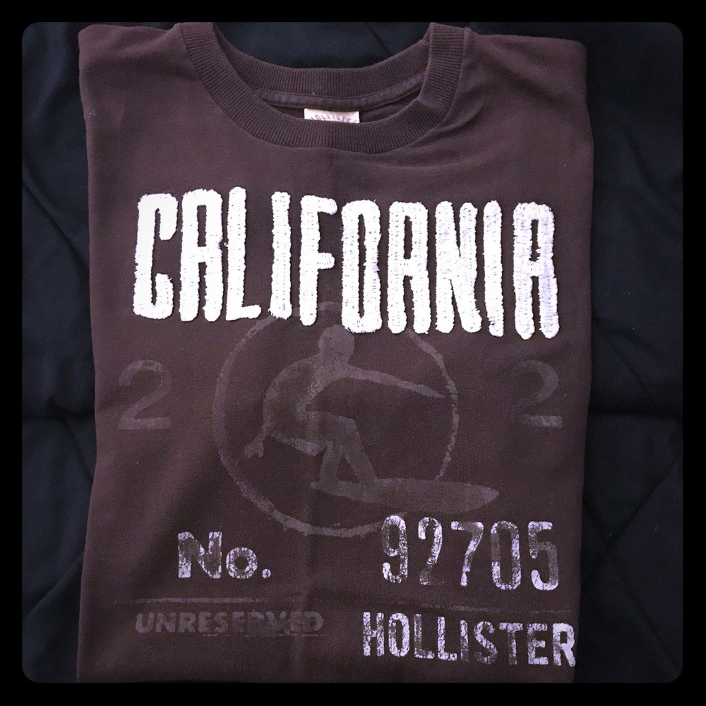 Men’s Hollister Tee